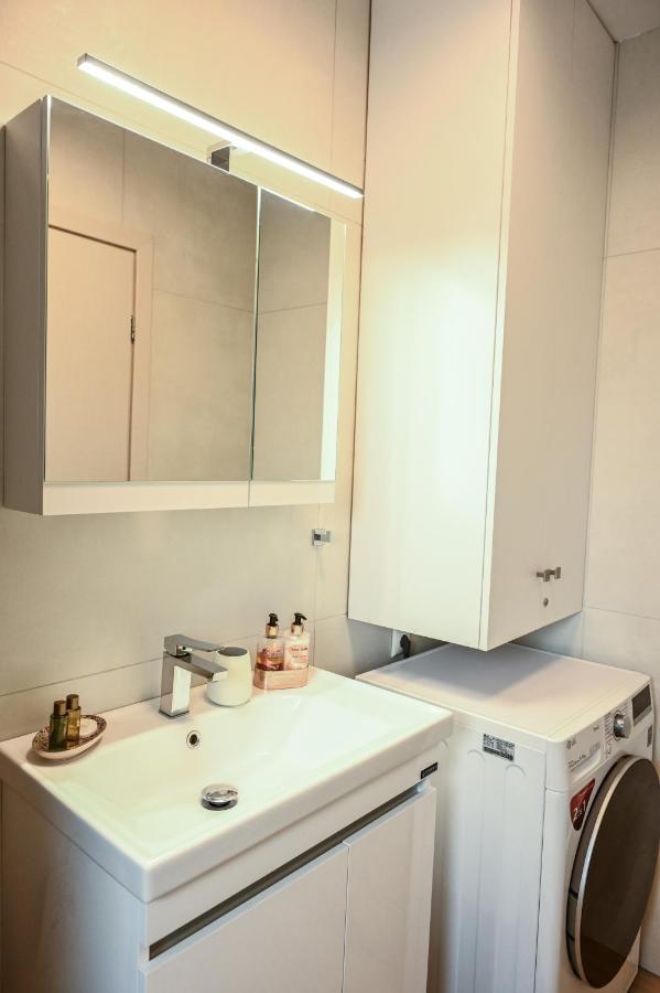 Larisa Hospitality I - Roof Top Apartment - With Free Parking Exterior foto
